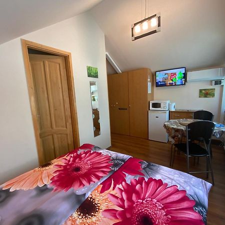 שיופוק Elso Fecske Apartmanok מראה חיצוני תמונה