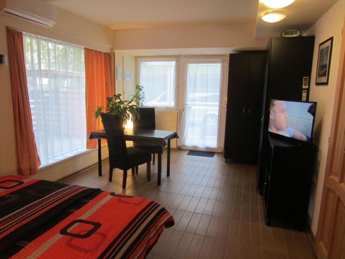 שיופוק Elso Fecske Apartmanok מראה חיצוני תמונה