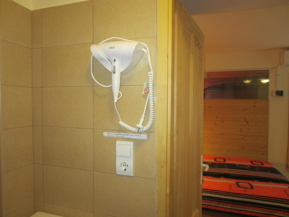 שיופוק Elso Fecske Apartmanok מראה חיצוני תמונה