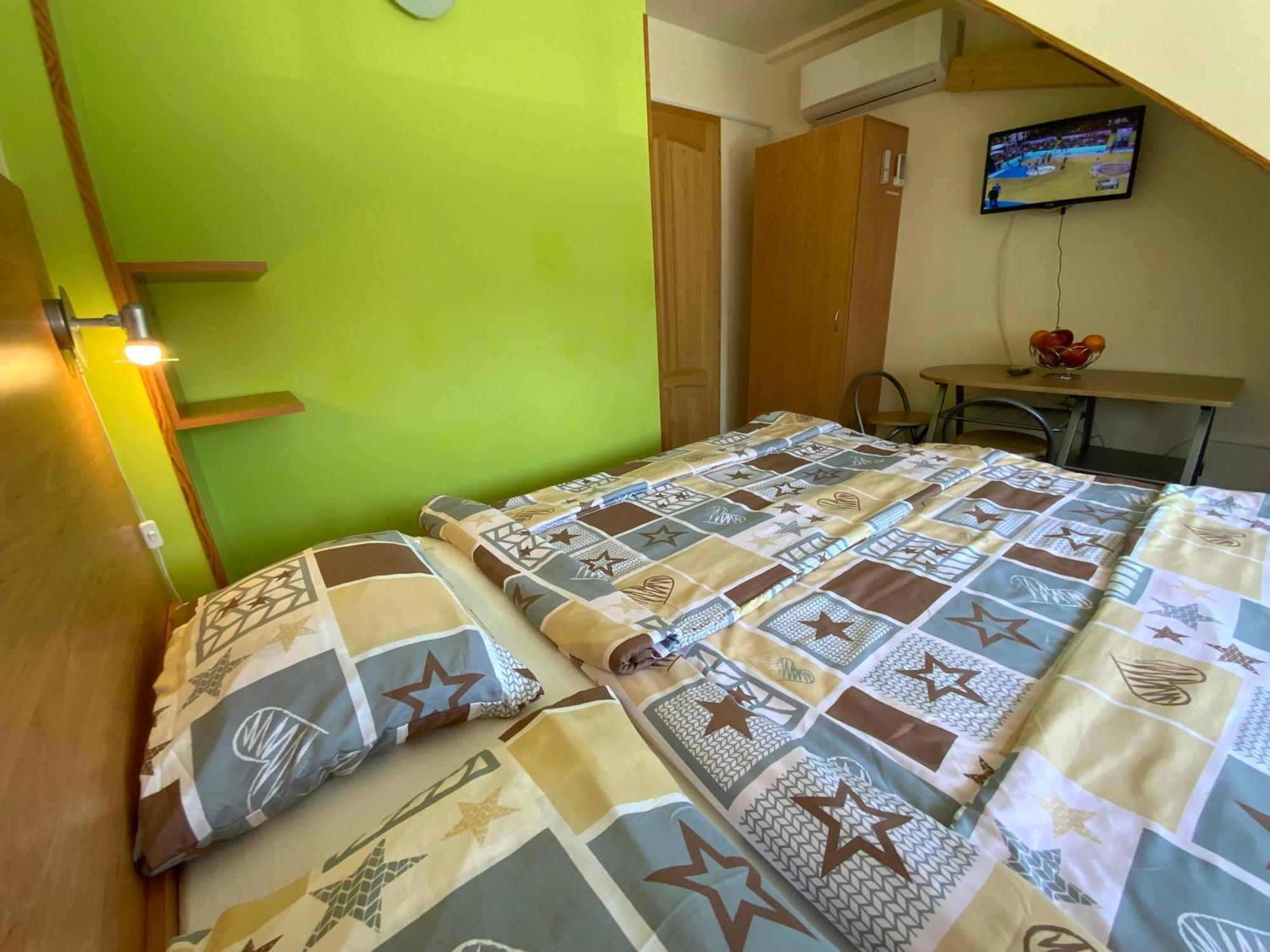 שיופוק Elso Fecske Apartmanok מראה חיצוני תמונה