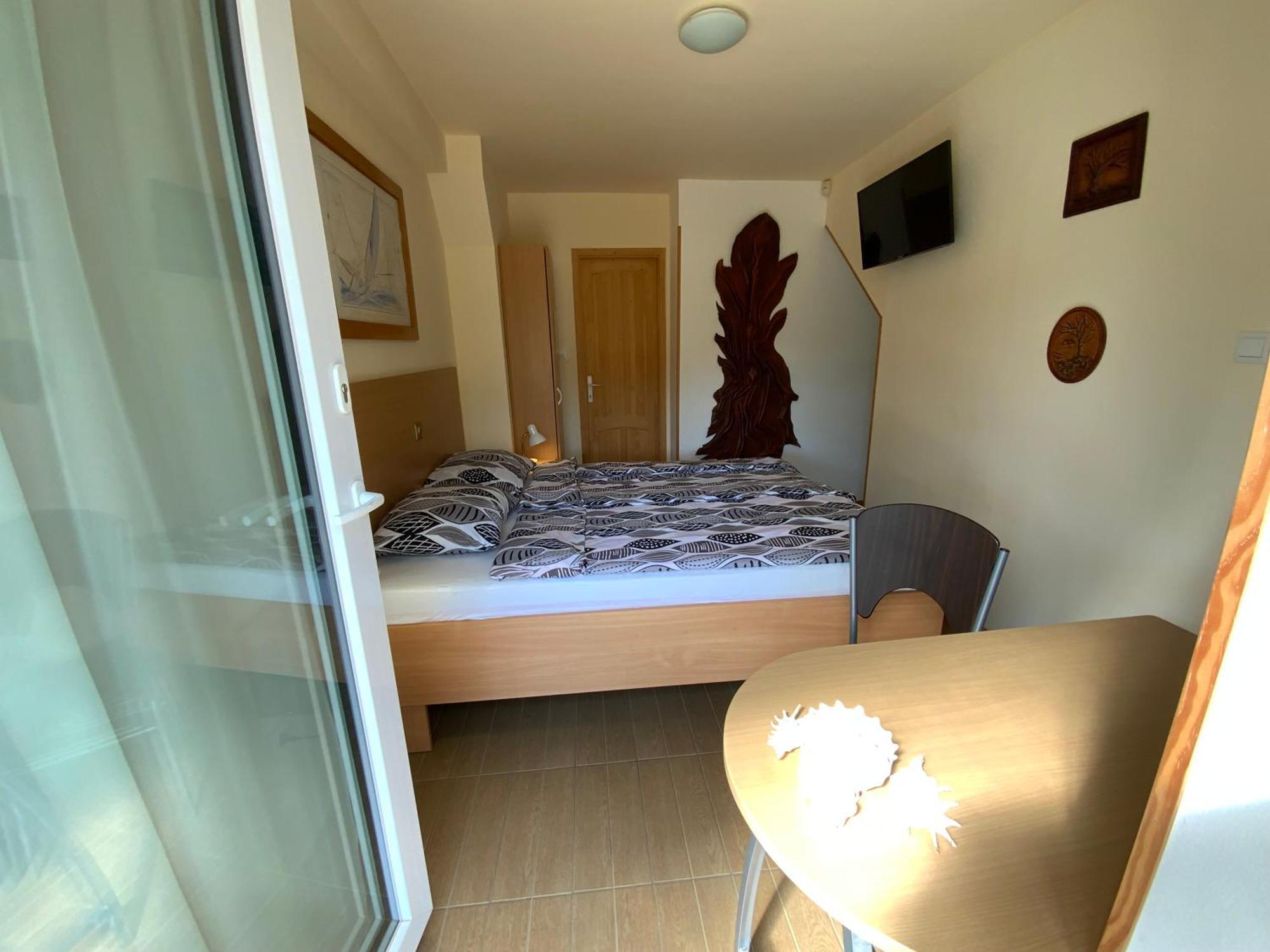 שיופוק Elso Fecske Apartmanok מראה חיצוני תמונה