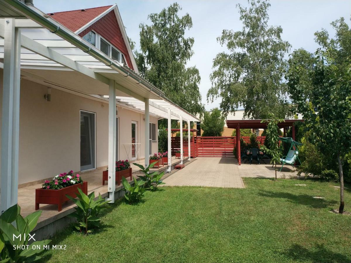 שיופוק Elso Fecske Apartmanok מראה חיצוני תמונה